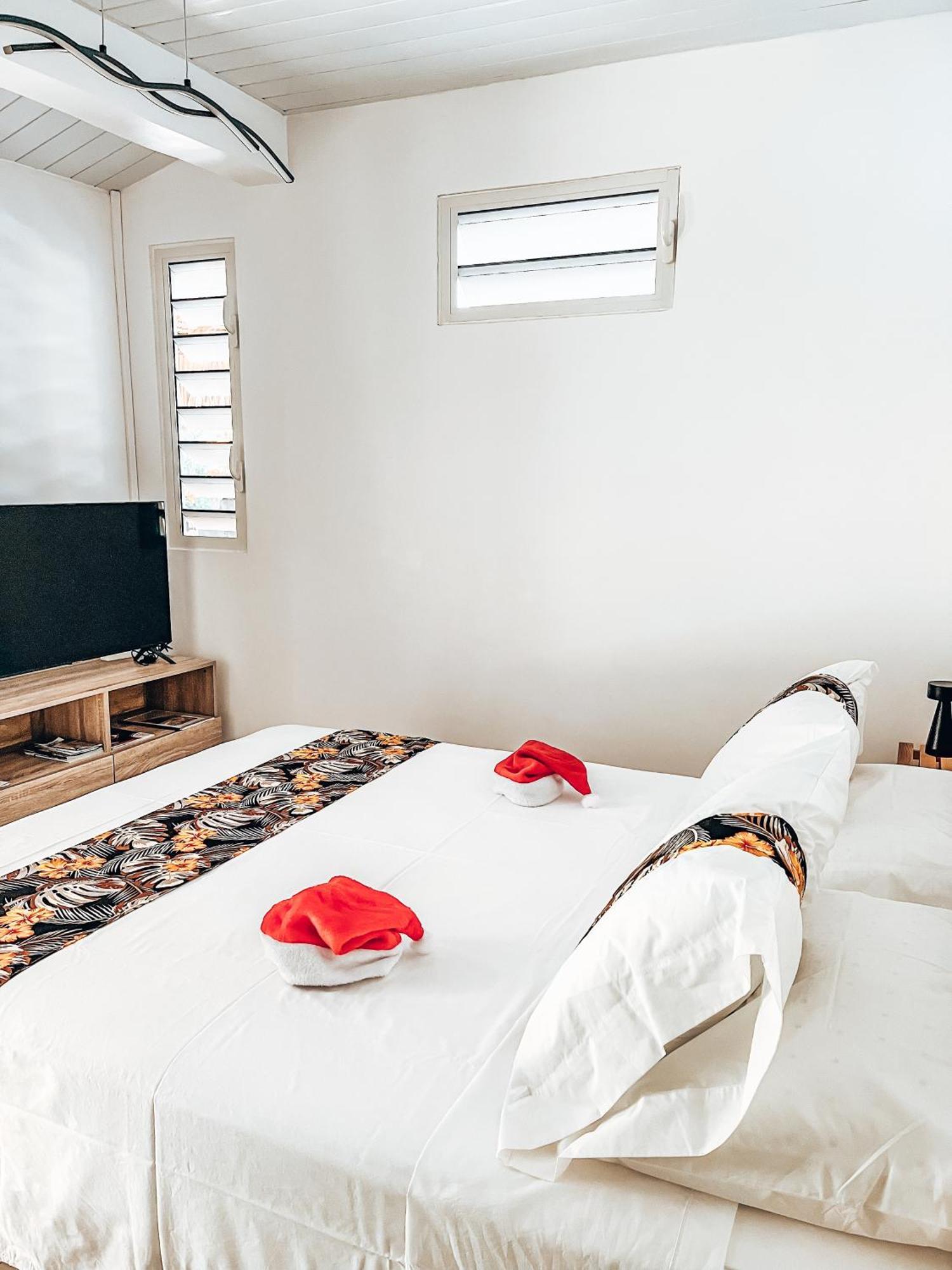 Vaikea Fare Apartment Mahina ภายนอก รูปภาพ